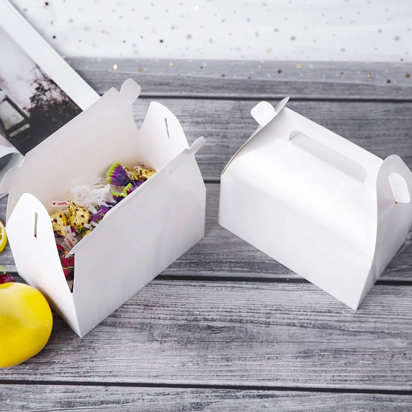 Decorative Folding Paper Gift Boxes (White)