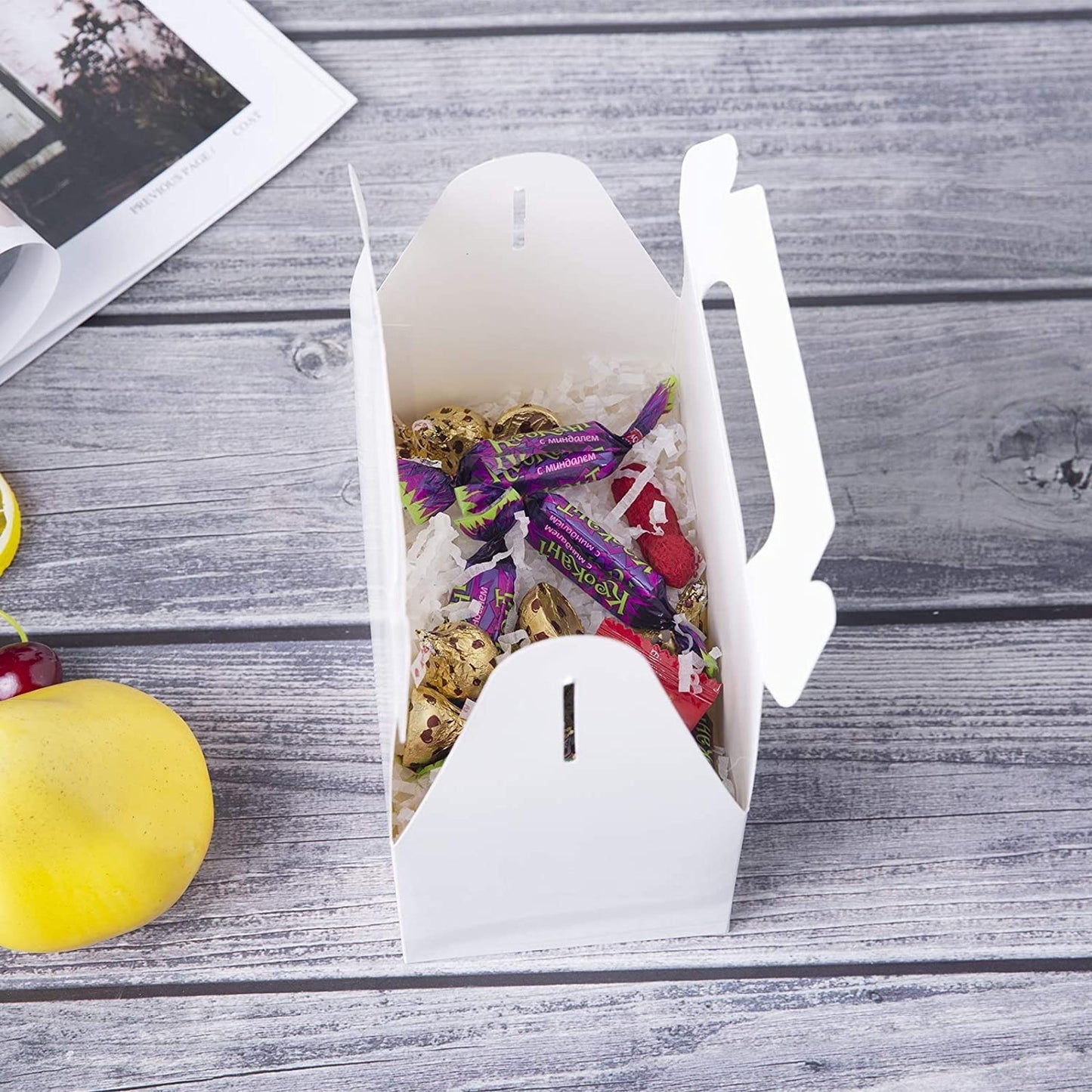 Decorative Folding Paper Gift Boxes (White)