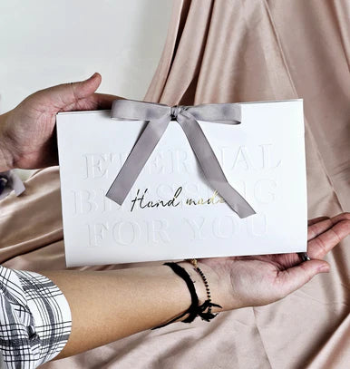 Folding Paper Box With Ribbon (White)